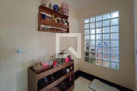 Casa à venda com 4 quartos, 200m² em Jardim dos Oliveiras, Campinas