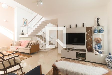 Casa de Condomínio para alugar com 3 quartos, 284m² em Botujuru, Mogi das Cruzes