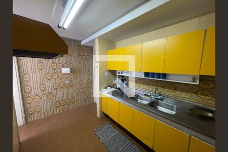 Cozinha de apartamento à venda com 3 quartos, 150m² em Laranjeiras, Rio de Janeiro