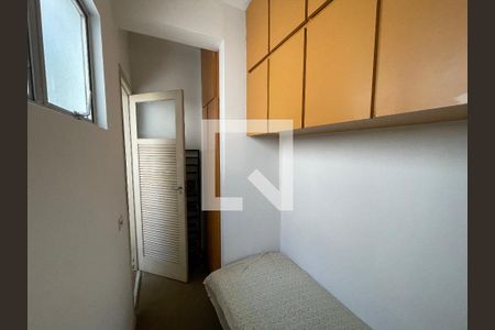 Quarto de Serviço de apartamento à venda com 3 quartos, 150m² em Laranjeiras, Rio de Janeiro