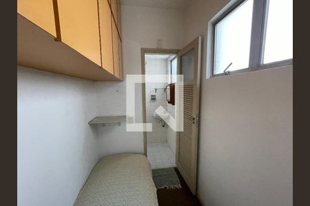 Quarto de Serviço de apartamento à venda com 3 quartos, 150m² em Laranjeiras, Rio de Janeiro