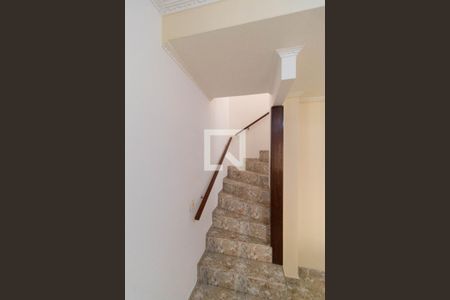 Escada de casa de condomínio à venda com 2 quartos, 60m² em Vila Maria Eugênia, Campinas