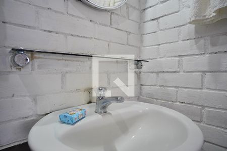 Banheiro  de kitnet/studio para alugar com 1 quarto, 30m² em Lagoa Pequena, Florianópolis