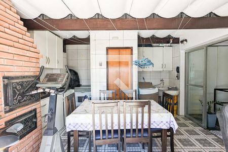 Apartamento à venda com 120m², 2 quartos e 1 vaga Apartamento à venda com 120m², 2 quartos e 1 vagaChurrasqueira e área de serviço