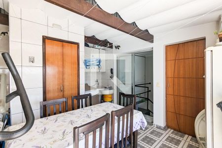 Apartamento à venda com 120m², 2 quartos e 1 vaga Apartamento à venda com 120m², 2 quartos e 1 vagaChurrasqueira e área de serviço
