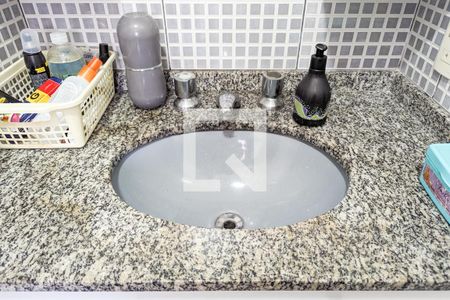 Apartamento à venda com 120m², 2 quartos e 1 vaga Apartamento à venda com 120m², 2 quartos e 1 vagaBanheiro