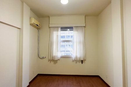 Quarto 01 de apartamento à venda com 3 quartos, 110m² em Copacabana, Rio de Janeiro