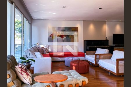 Sala de casa à venda com 4 quartos, 390m² em Vila Pirajussara, São Paulo