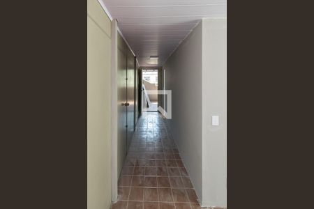 Sala - Corredor de casa para alugar com 1 quarto, 100m² em Ramos, Rio de Janeiro