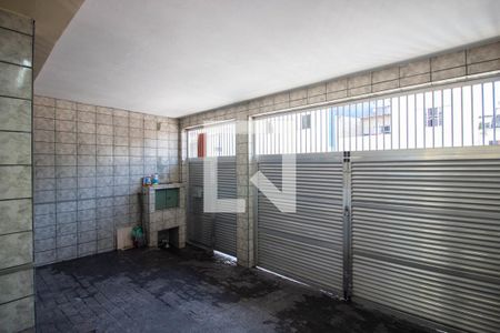 Garagem de casa à venda com 5 quartos, 195m² em Jardim Bonifacio, São Paulo