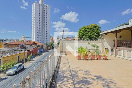 Casa à venda com 4 quartos, 230m² em Concórdia, Belo Horizonte