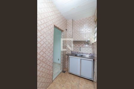 Cozinha de kitnet/studio para alugar com 1 quarto, 30m² em Cascadura, Rio de Janeiro