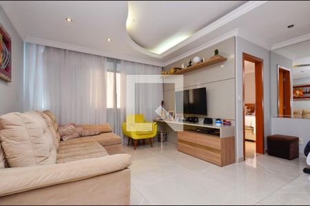 Sala de estar de apartamento à venda com 3 quartos, 92m² em Esplanada, Belo Horizonte