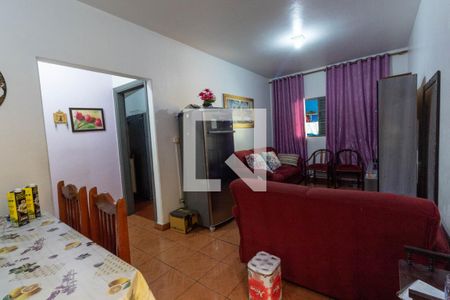 Sala de casa para alugar com 2 quartos, 70m² em Parque Paineiras, São Paulo
