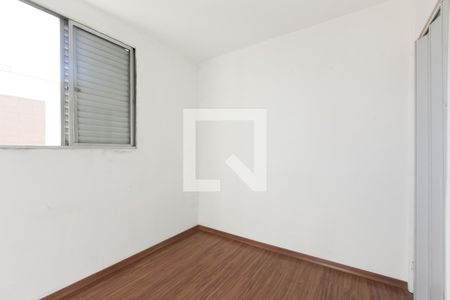 Quarto 1 de apartamento para alugar com 2 quartos, 64m² em Vila Carmosina, São Paulo