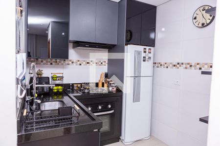 Cozinha de casa de condomínio à venda com 2 quartos, 54m² em Parque Paineiras, São Paulo