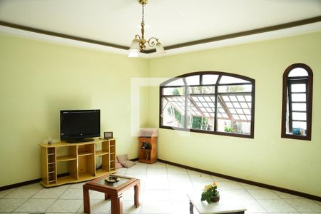 Sala de casa de condomínio para alugar com 3 quartos, 290m² em Jardim da Gloria, Cotia