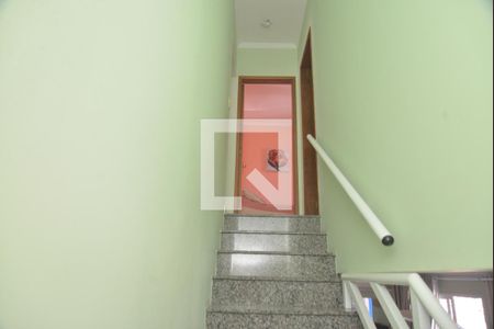 Escada de casa à venda com 3 quartos, 108m² em Parque das Nações, Santo André