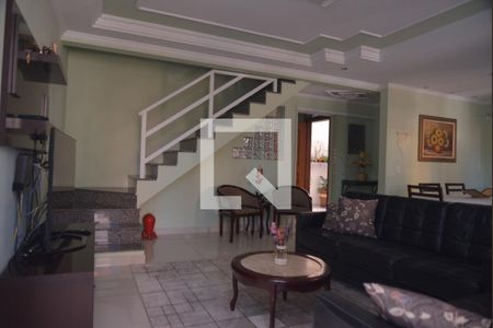 Casa à venda com 3 quartos, 108m² em Parque das Nações, Santo André