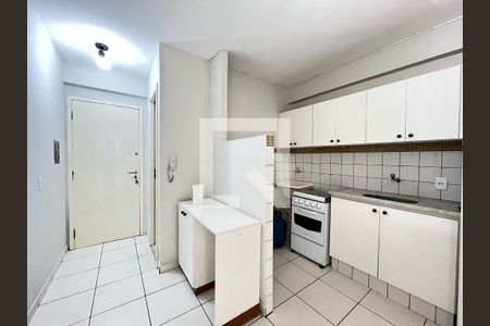 Cozinha de kitnet/studio para alugar com 1 quarto, 24m² em Asa Norte, Brasília