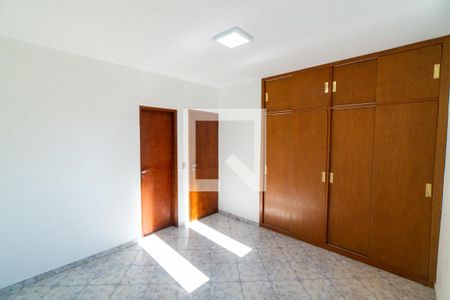 Suite de casa para alugar com 4 quartos, 155m² em Vila Guarani, São Paulo