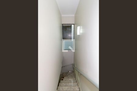 Escada de casa à venda com 3 quartos, 186m² em Vila Antonieta, São Paulo