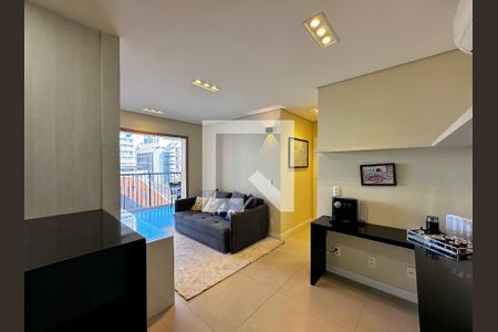 Sala de apartamento para alugar com 1 quarto, 65m² em Vila Cordeiro, São Paulo