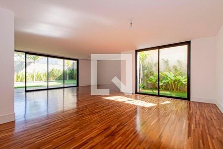 Casa à venda com 5 quartos, 761m² em Alto de Pinheiros, São Paulo