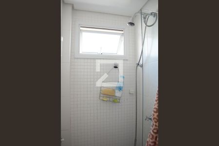 Banheiro de apartamento para alugar com 1 quarto, 45m² em Centro, Curitiba