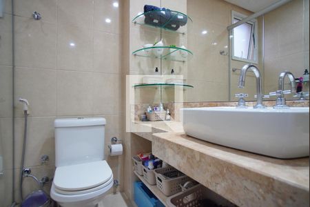Banheiro da Suíte de apartamento para alugar com 3 quartos, 104m² em São João, Porto Alegre