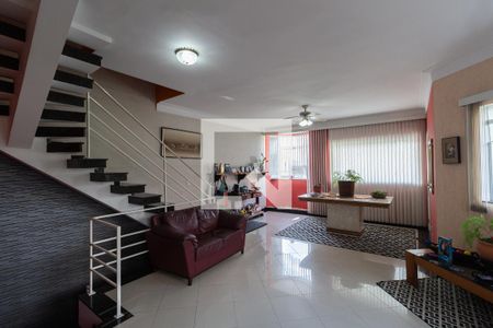 Sala de casa para alugar com 3 quartos, 255m² em Vila Talarico, São Paulo
