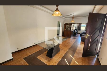 Sala de casa para alugar com 3 quartos, 350m² em Morro Nova Cintra, Santos