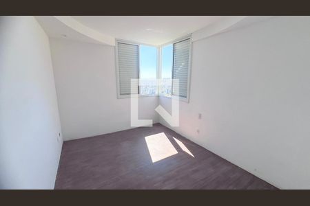 Casa de condomínio à venda com 288m², 4 quartos e 4 vagas Casa de condomínio à venda com 288m², 4 quartos e 4 vagasSuíte