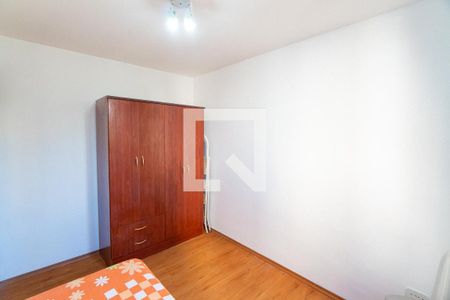 Quarto 1 de apartamento para alugar com 2 quartos, 58m² em Residencial Taipas, São Paulo