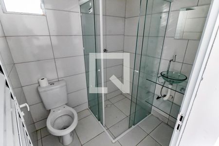 Banheiro de casa para alugar com 1 quarto, 26m² em Campo Limpo, São Paulo
