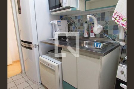 Cozinha de apartamento para alugar com 2 quartos, 68m² em Conjunto Promorar Raposo Tavares, São Paulo