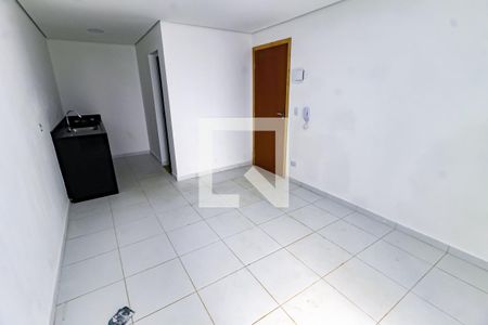 Sala de casa para alugar com 1 quarto, 26m² em Campo Limpo, São Paulo