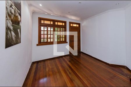 Sala de casa à venda com 3 quartos, 310m² em Alto dos Pinheiros, Belo Horizonte