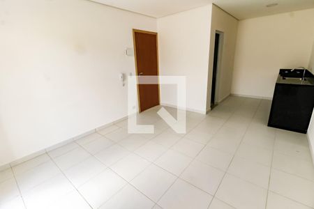 Sala/Quarto de casa para alugar com 1 quarto, 26m² em Campo Limpo, São Paulo