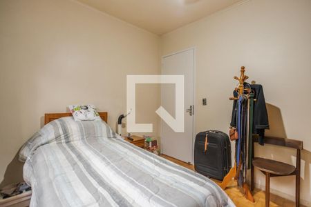 Quarto 2 de casa à venda com 3 quartos, 224m² em Vila Jardim, Porto Alegre