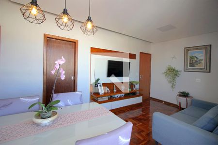 Sala de apartamento à venda com 2 quartos, 62m² em Santa Tereza, Belo Horizonte