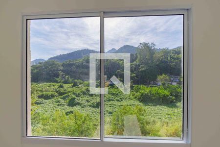 Sala Janela de apartamento para alugar com 2 quartos, 40m² em Itanhangá, Rio de Janeiro