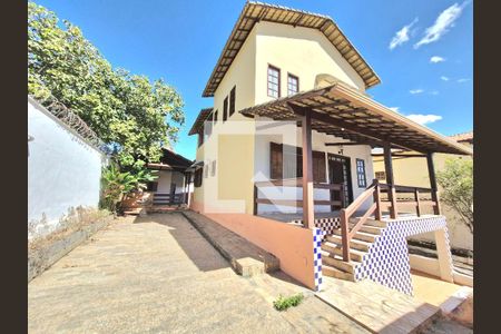 Fachada de casa à venda com 4 quartos, 250m² em Joá, Lagoa Santa