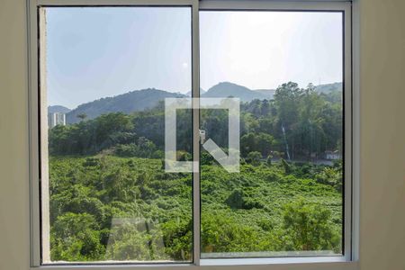 Quarto 1 Janela de apartamento para alugar com 2 quartos, 40m² em Itanhangá, Rio de Janeiro