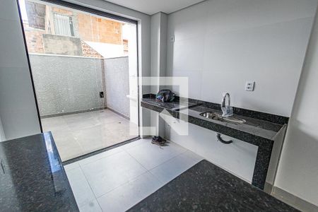 Cozinha de apartamento à venda com 3 quartos, 104m² em Santa Monica, Belo Horizonte