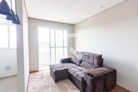 Sala  de apartamento para alugar com 2 quartos, 48m² em Piratininga, Osasco