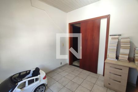 1º Pav - Quarto 1 de casa de condomínio para alugar com 6 quartos, 375m² em Taquara, Rio de Janeiro