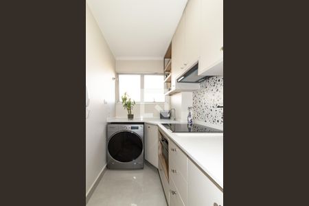 Cozinha de apartamento para alugar com 1 quarto, 50m² em Indianópolis, São Paulo