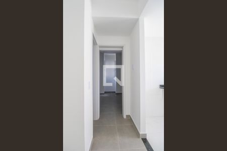 Corredor  de apartamento para alugar com 1 quarto, 51m² em Bosque, Campinas