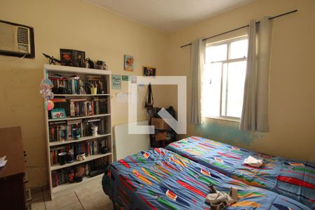 Quarto 2 de casa para alugar com 2 quartos, 50m² em Marechal Hermes, Rio de Janeiro